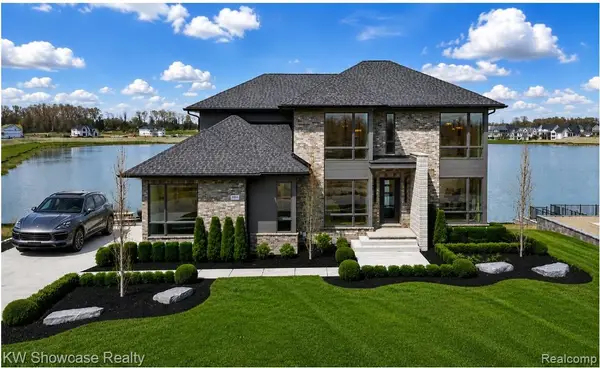 2559 Crystal Lake Drive, CommerceTwp, MI 48382