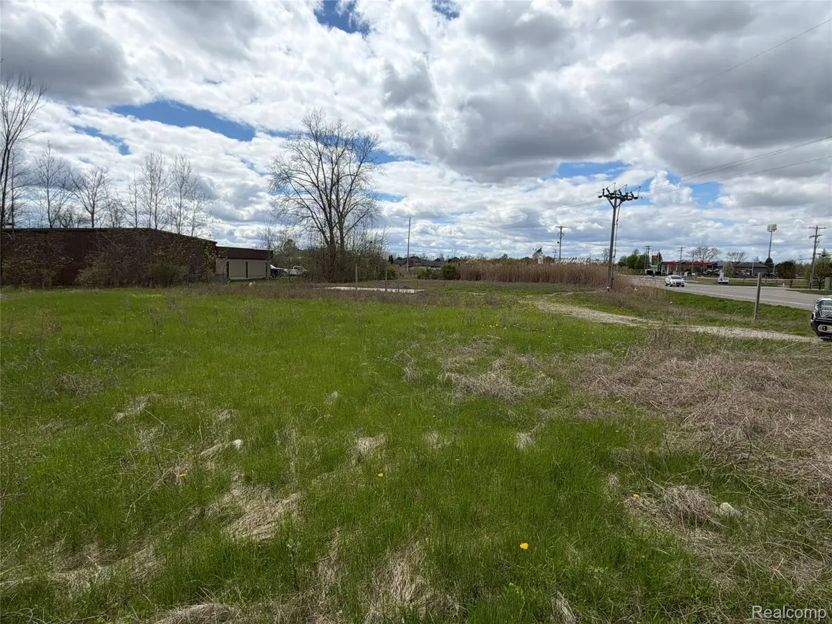 3155 W Thompson Road, Fenton, MI 48430 - #1