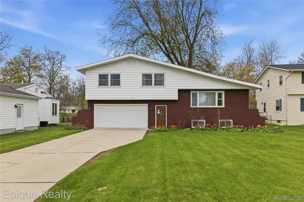 3127 W Woodland Drive, PortHuron, MI 48060
