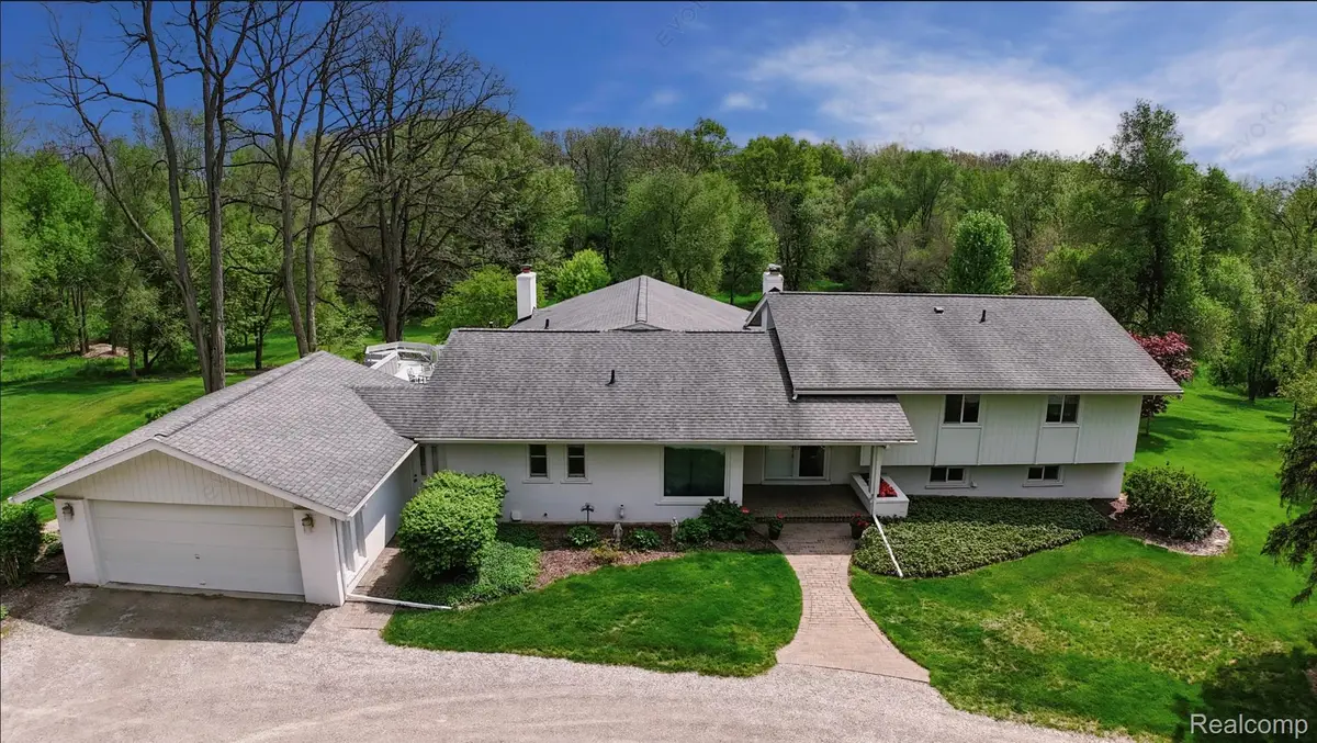1700 Washington Road, Rochester, MI 48306 - #1