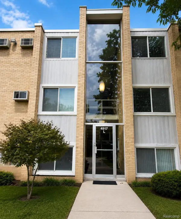 4917 Crooks Road #L5, RoyalOak, MI 48073