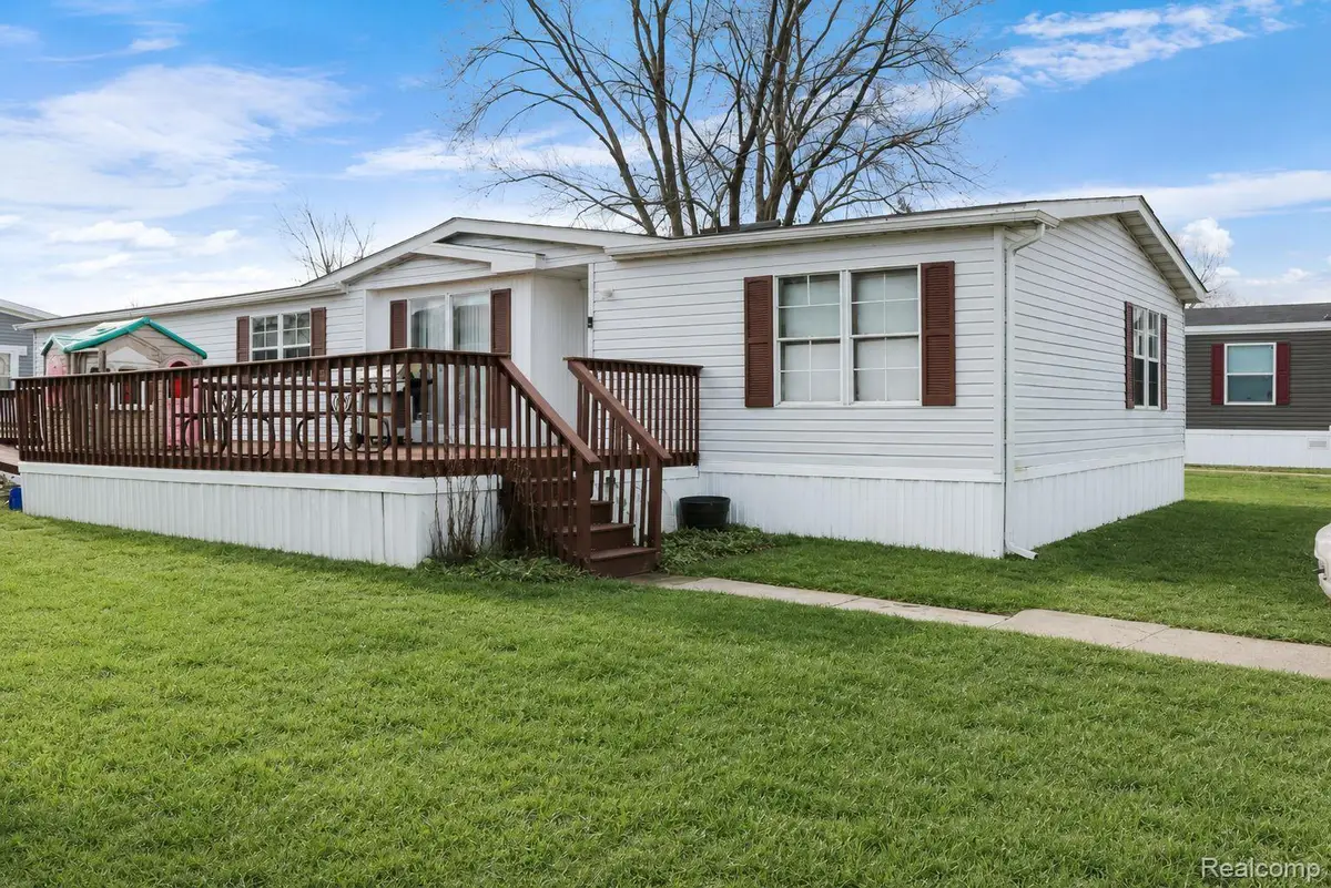 29193 Hazelwood, Huron, MI 48134 - #1