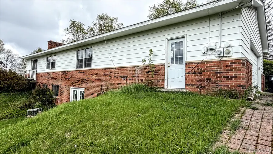 8079 Farley Road, Pinckney, MI 48169 - #2