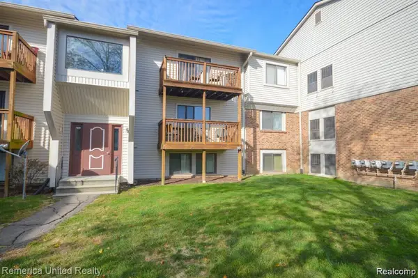 30074 W 12 Mile Road #114, FarmingtonHills, MI 48334