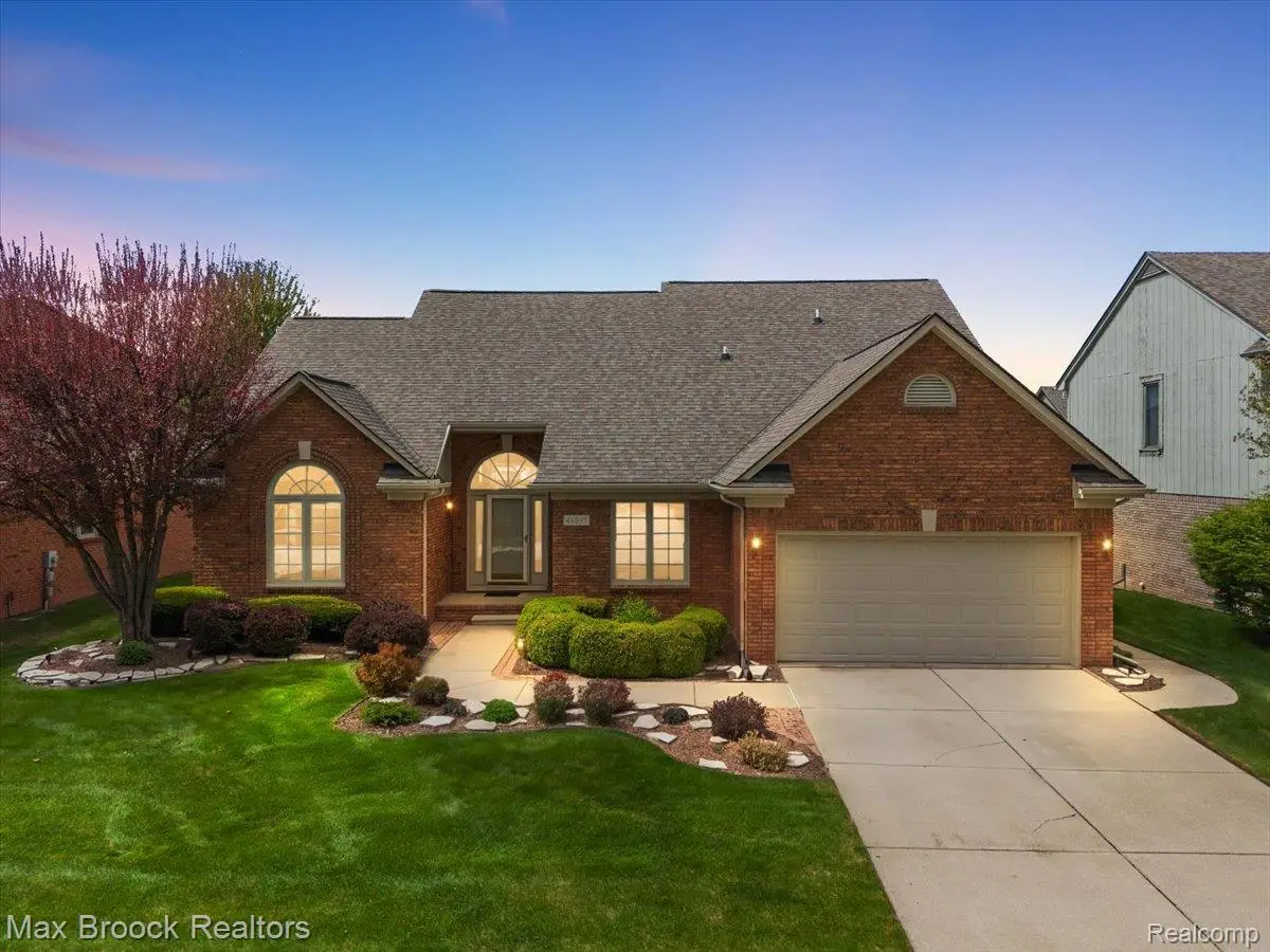 46597 Covington Drive, Macomb, MI 48044 - #1