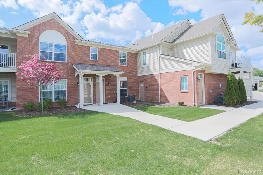 21984 Andover Drive, Macomb, MI 48042 - #2