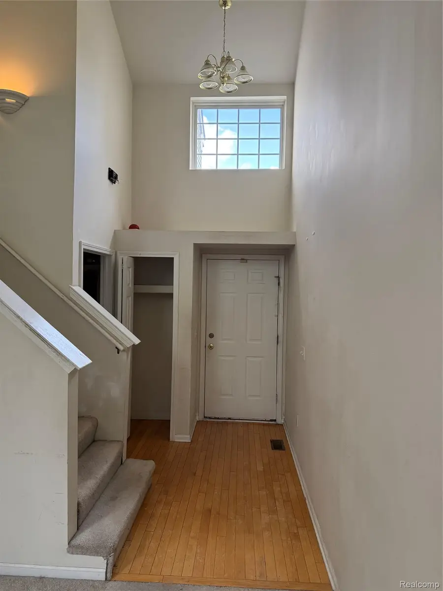 17469 Gateway Circle, Southfield, MI 48075 - #3