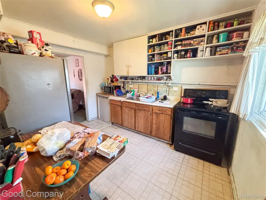 31788 Arenac Court, Westland, MI 48186 - #2