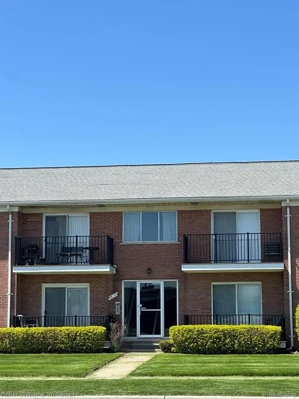 32125 Beaconsfield Street #39, Roseville, MI 48066
