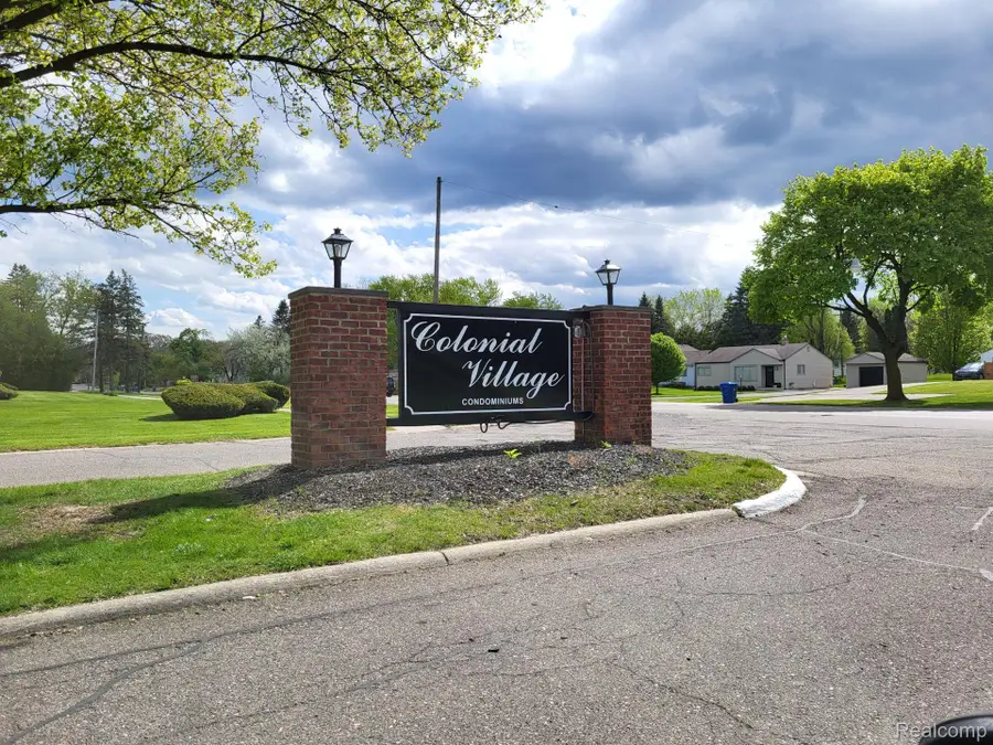 1844 Colonial Village Way #3, Waterford, MI 48328 - #3