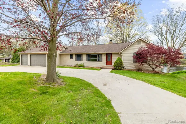 235 Indianwood Road, LakeOrion, MI 48362