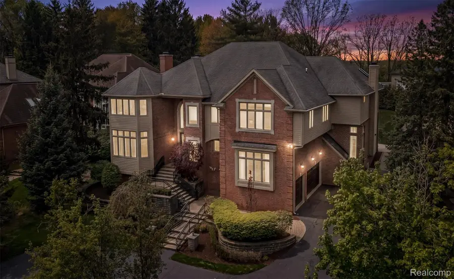 6608 Minnow Pond Drive, West Bloomfield, MI 48322 - #2