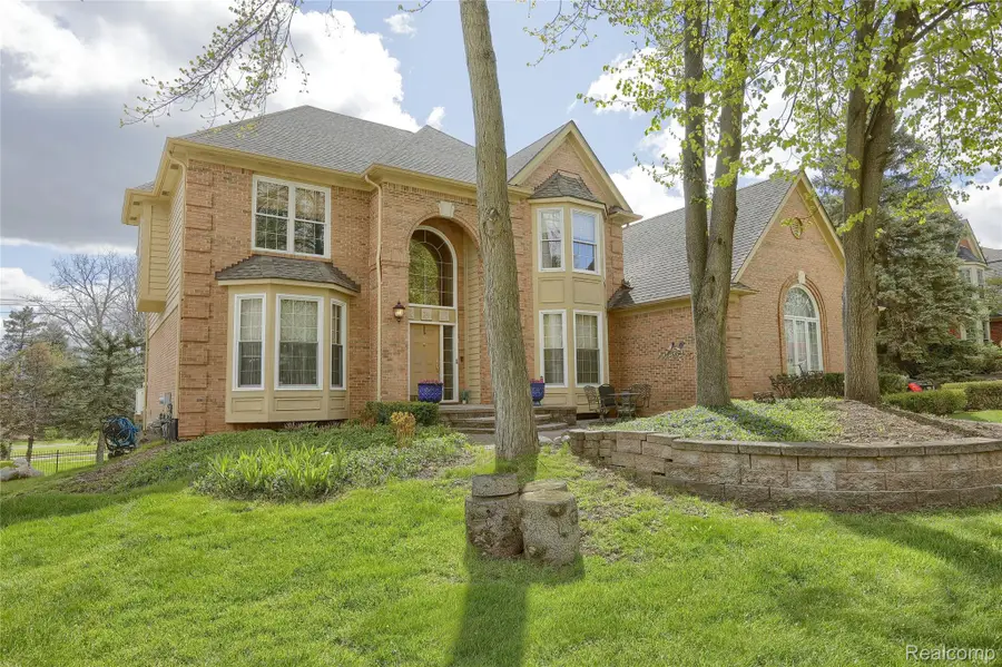 2007 Mapleridge Road, Rochester Hills, MI 48309 - #2