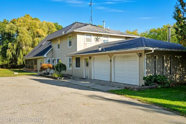 8150 Runyan Lake Road, Fenton, MI 48430