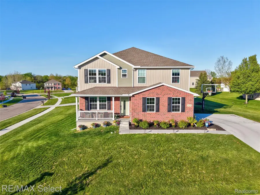 8371 Crossbow Court, Grand Blanc, MI 48439 - #2