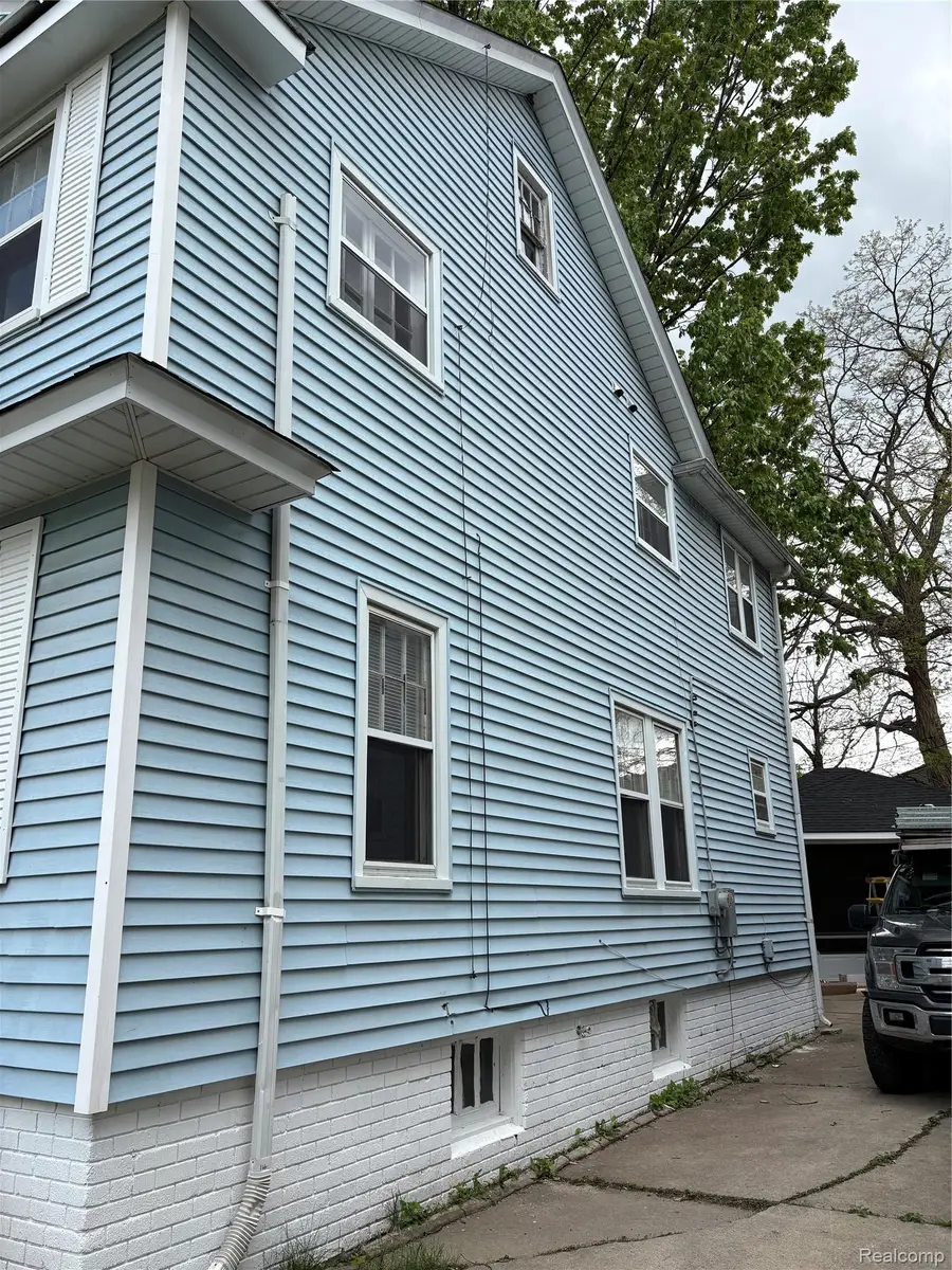 121 Jones Street, Mount Clemens, MI 48043 - #2