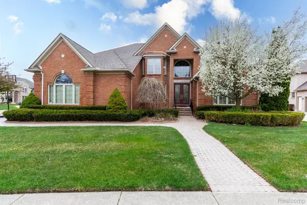 49759 Lakebridge Drive, ShelbyTwp, MI 48315