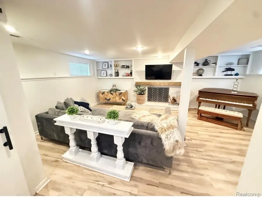 313 N Castell Avenue, Rochester, MI 48307 - #3