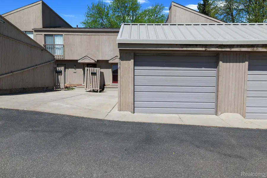 794 Oak Brook Ridge Drive, Rochester Hills, MI 48307 - #2