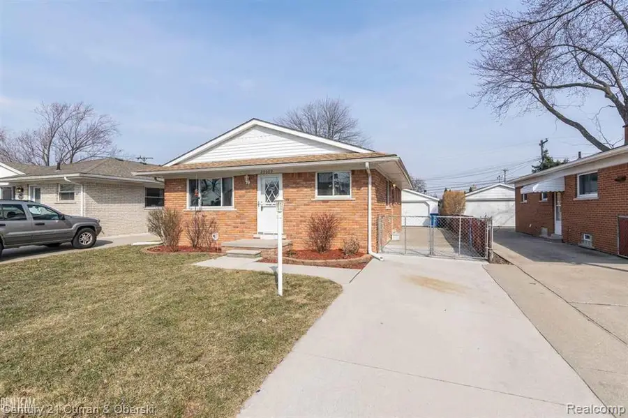 29069 Denison Street, Rockwood, MI 48173 - #2