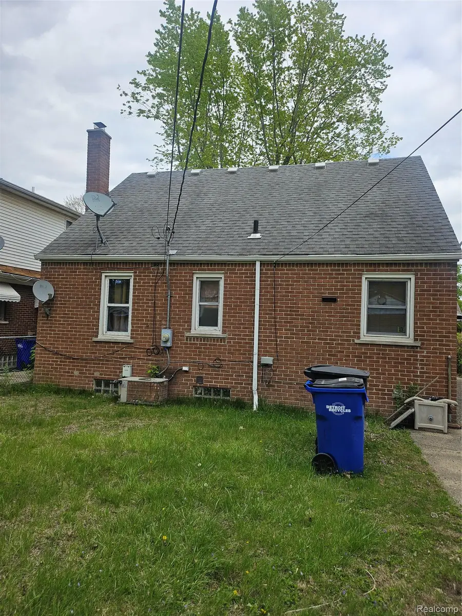 20291 Greydale Avenue, Detroit, MI 48219 - #2