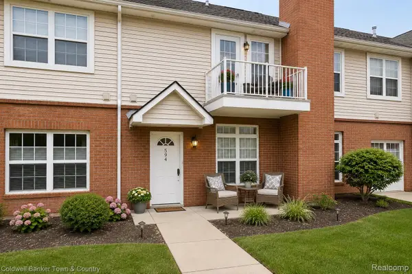 594 Olde English Circle, Howell, MI 48855