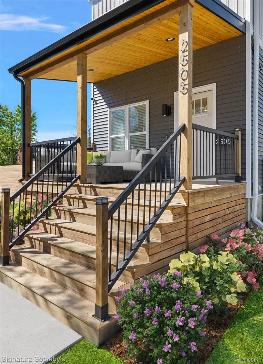 2524A Townsend Street, Detroit, MI 48214 - #3