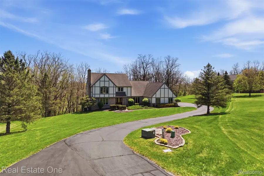 6514 Mountview Court, Brighton, MI 48116 - #3