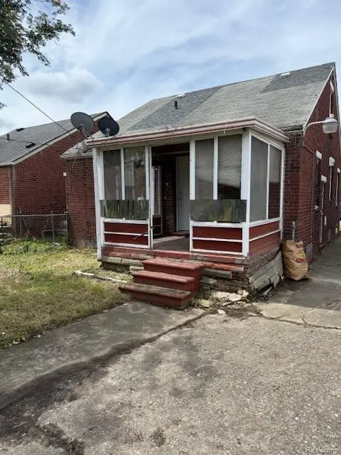 9394 Sorrento Street, Detroit, MI 48228 - #2