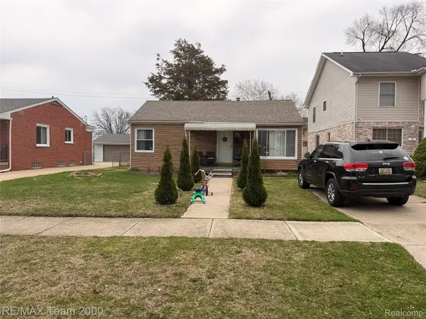 6624 Centralia Street, DearbornHeights, MI 48127