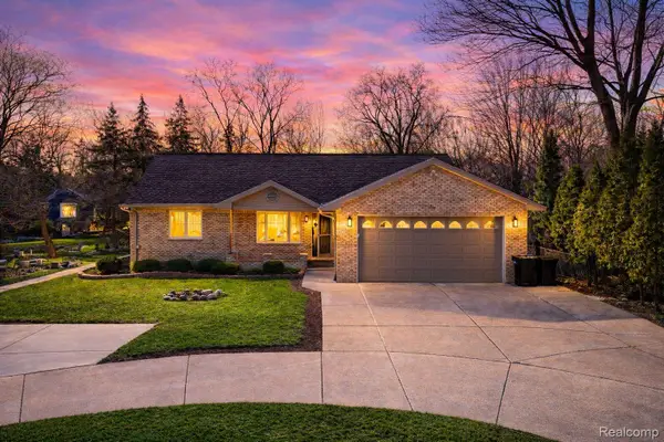 37209 Curwood Drive, SterlingHeights, MI 48310