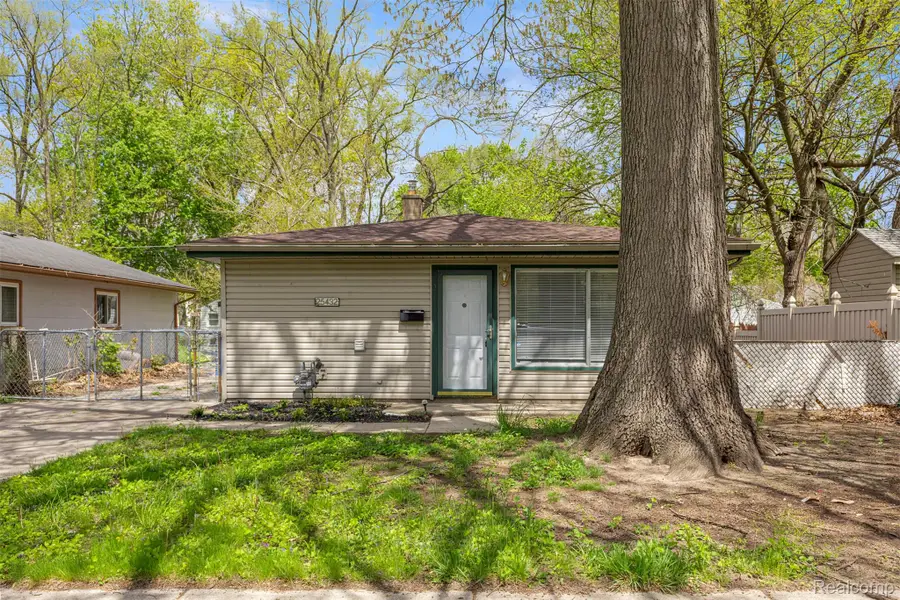 25432 Mcdonald Street, Dearborn Heights, MI 48125 - #2