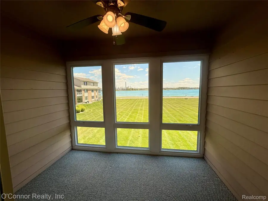1660 River Road #19, Marysville, MI 48040 - #2