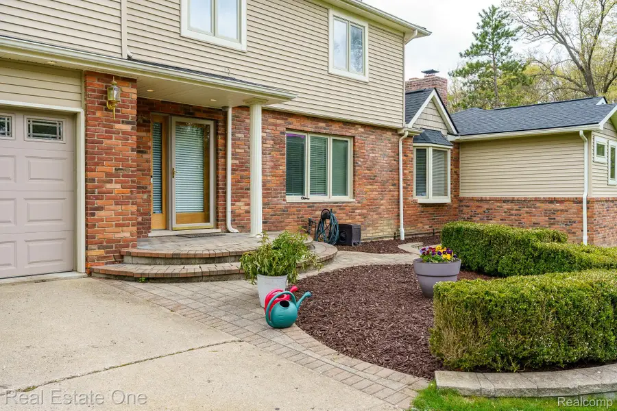 9243 Sherwood Drive, Davisburg, MI 48350 - #2
