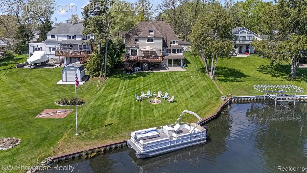 4693 Forest Avenue, Waterford, MI 48328 - #1