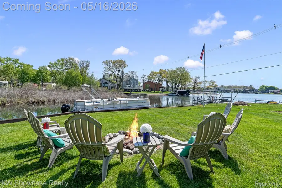 4693 Forest Avenue, Waterford, MI 48328 - #3