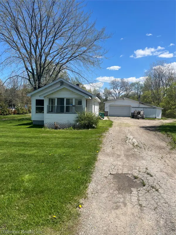 1908 Range Road, PortHuron, MI 48060