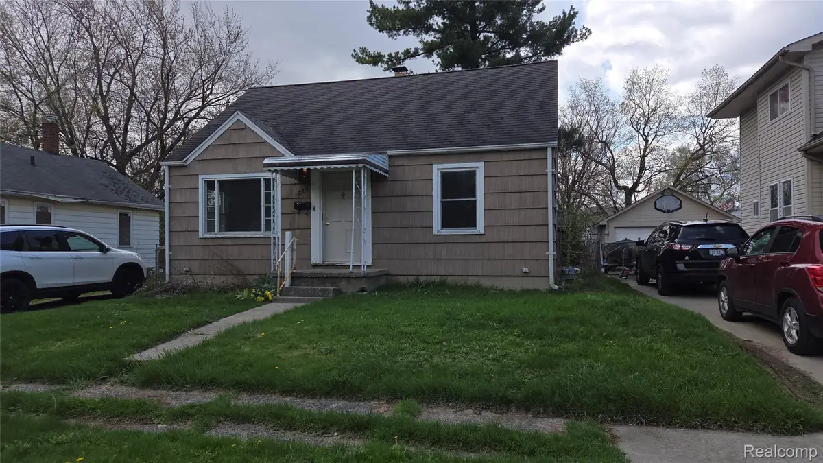 733 Vermilya Avenue, Flint, MI 48507 - #1