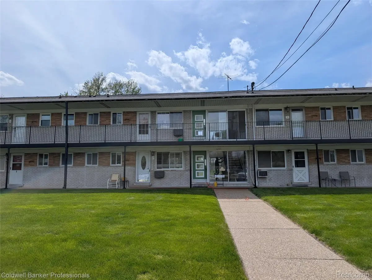 26945 Milford #8, Lyon, MI 48178 - #1