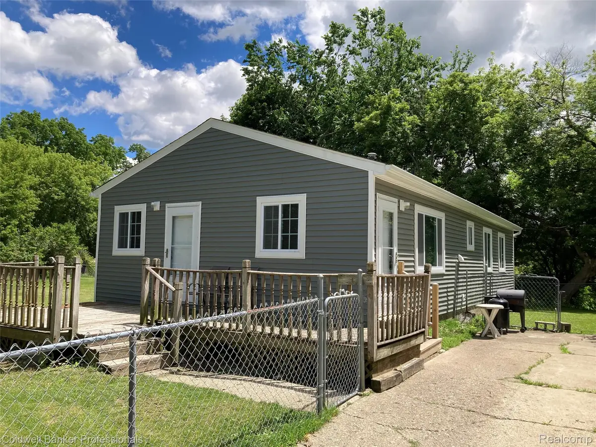 63 Parkdale Avenue, Pontiac, MI 48340 - #1