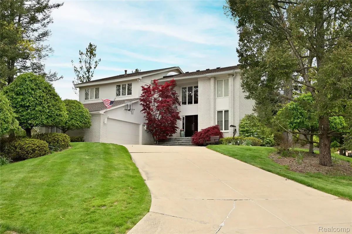 3202 Shadydale Court, West Bloomfield, MI 48323 - #1