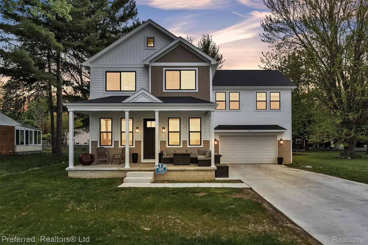 5264 Cooley Lake Road, Waterford, MI 48327 - #1