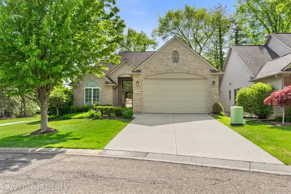 1250 Windsong Drive, Waterford, MI 48327
