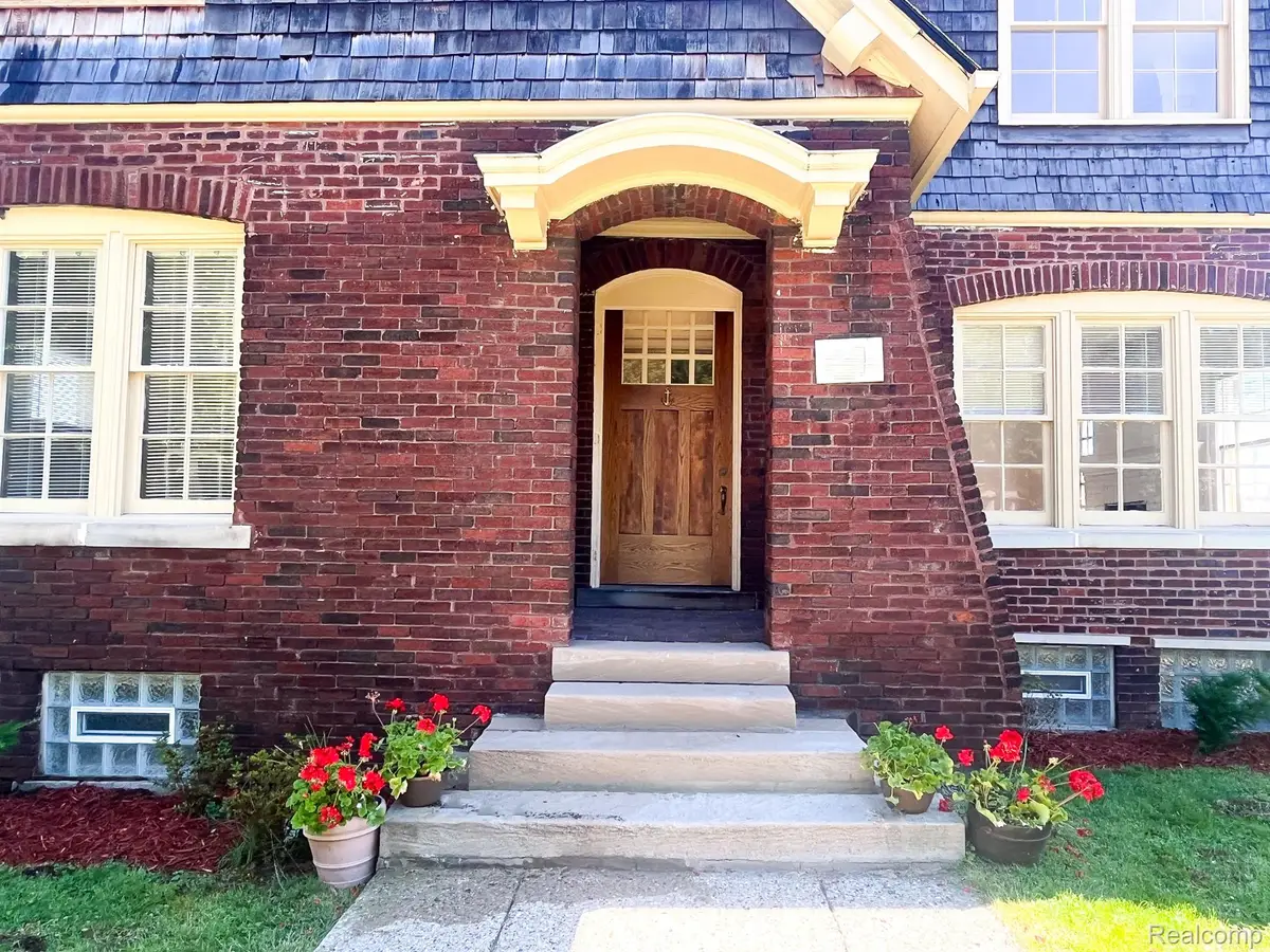 488 Parkview Drive, Detroit, MI 48214 - #1