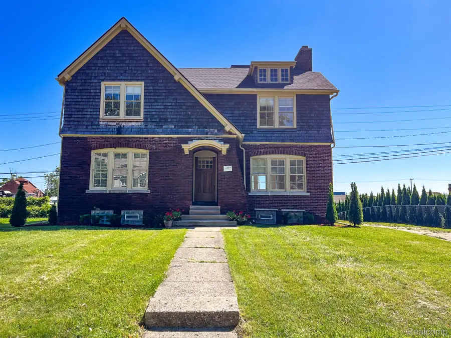 488 Parkview Drive, Detroit, MI 48214 - #2