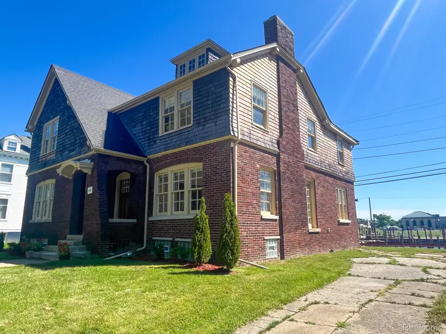 488 Parkview Drive, Detroit, MI 48214 - #3
