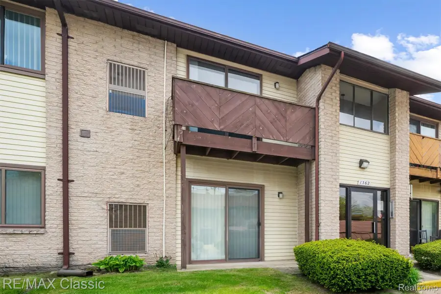 7362 Manor Circle #203, Westland, MI 48185 - #2