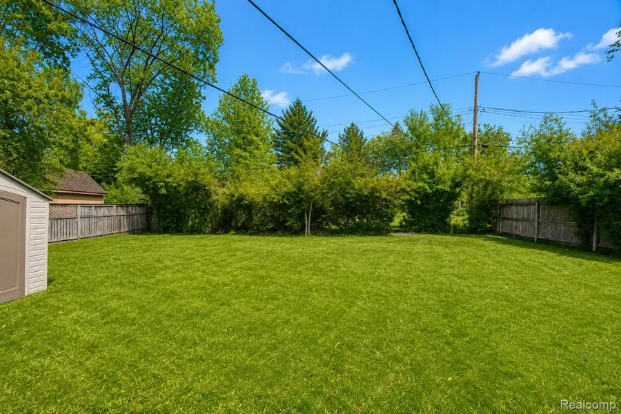 30815 Everett Street, Southfield, MI 48076 - #2
