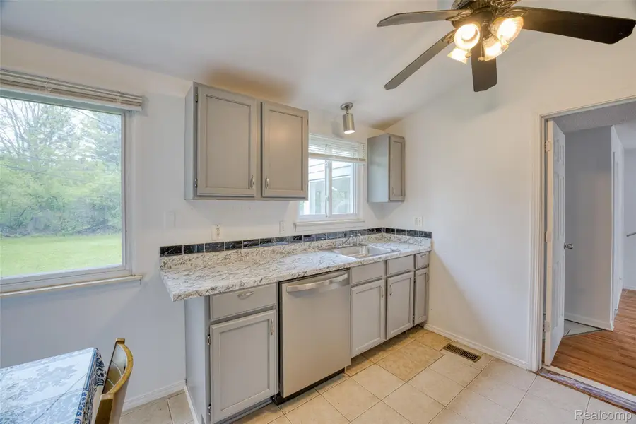 30815 Everett Street, Southfield, MI 48076 - #3