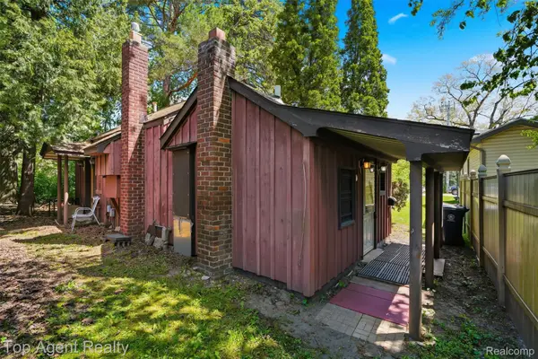 745 Karmada Street, Plymouth, MI 48170